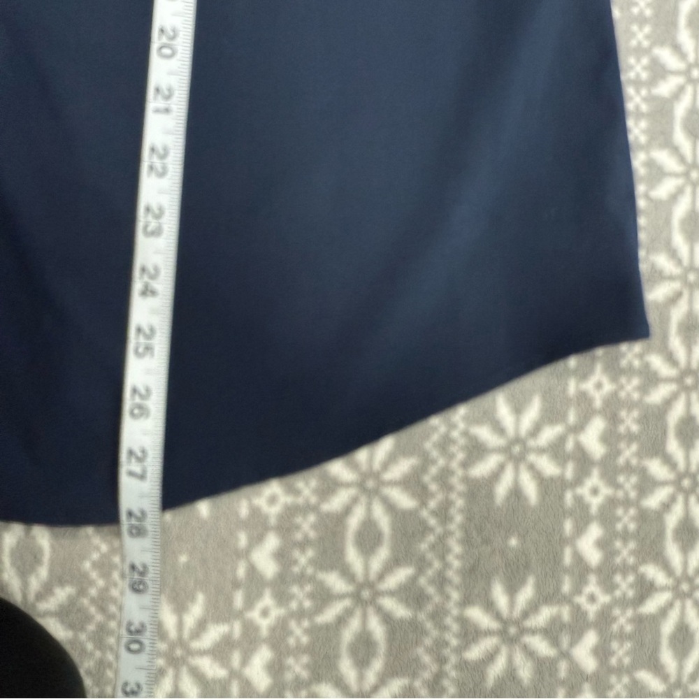 Chico's Silky Soft Relaxed Shirt Pull Tab Sleeves Navy Large Chico's 2 Workwear‎ - Picture 9 of 9